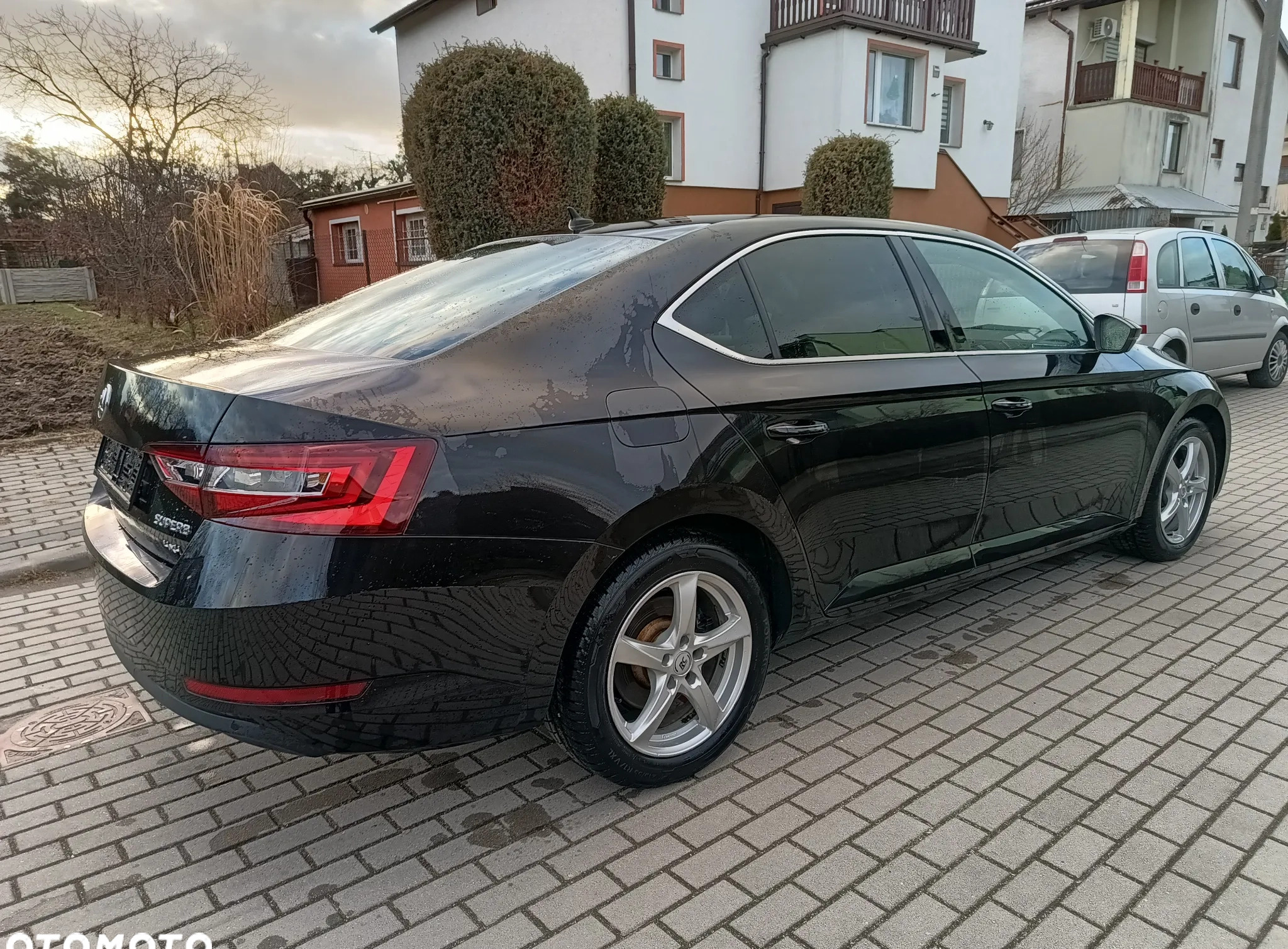 Skoda Superb cena 55900 przebieg: 136000, rok produkcji 2016 z Nysa małe 497